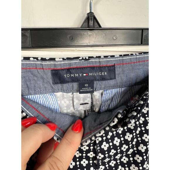 Tommy Hilfiger White Floral Pattern Hollywood Shorts Size 10 9" Inseam - Picture 10 of 14